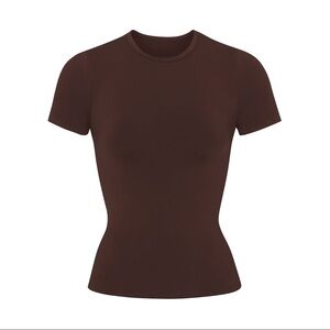 SKIMS Soft Smoothing Seamless T-Shirt in Cocoa S
